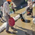 लोकसहभागातून वनराई बंधारा उभारणी